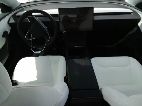 5YJ3E1EBXSF968724 2025 TESLA MODEL 3 - Image 8
