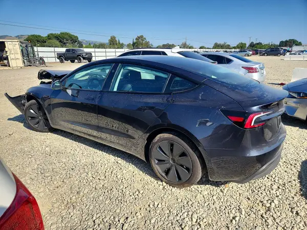 5YJ3E1EBXTF123647 2026 TESLA MODEL 3 - Image 2