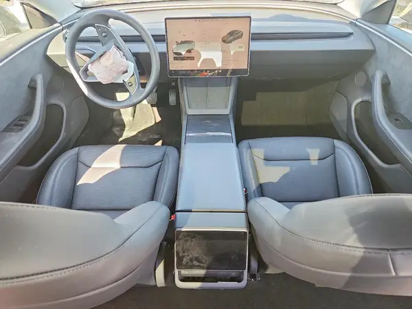 5YJ3E1EBXTF123647 2026 TESLA MODEL 3 - Image 8