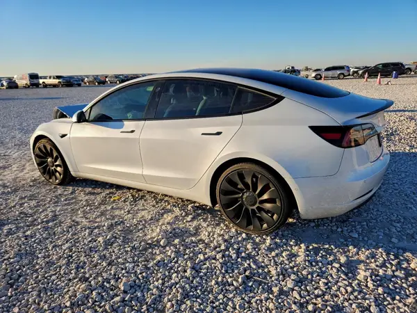 5YJ3E1EC0MF061167 2021 TESLA MODEL 3 - Image 2
