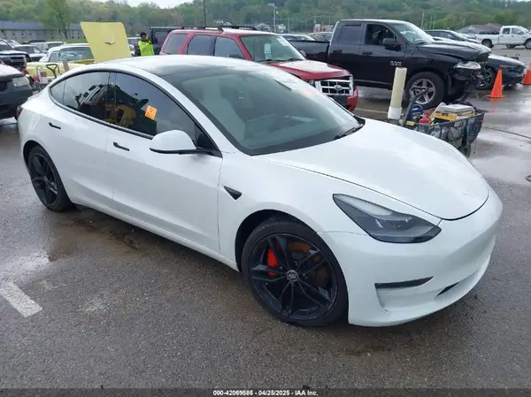 5YJ3E1EC0MF082522 2021 TESLA MODEL 3 - Image 1