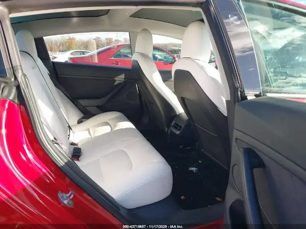 5YJ3E1EC0MF975578 2021 TESLA MODEL 3 - Image 8
