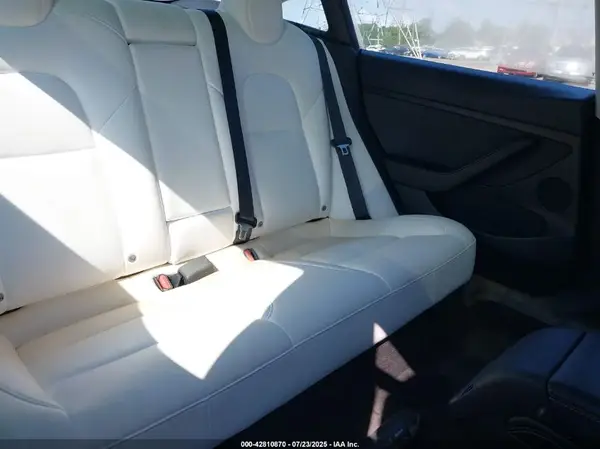 5YJ3E1EC0NF103919 2022 TESLA MODEL 3 - Image 8