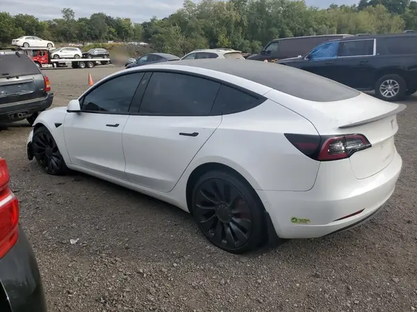 5YJ3E1EC0NF109008 2022 TESLA MODEL 3 - Image 2
