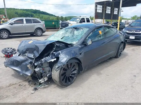 5YJ3E1EC0NF174232 2022 TESLA MODEL 3 - Image 2