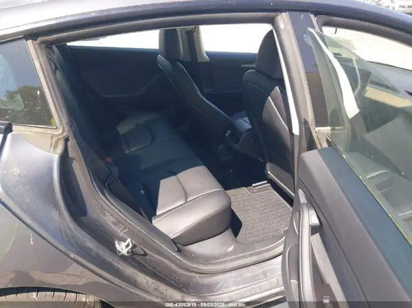 5YJ3E1EC0NF194190 2022 TESLA MODEL 3 - Image 8