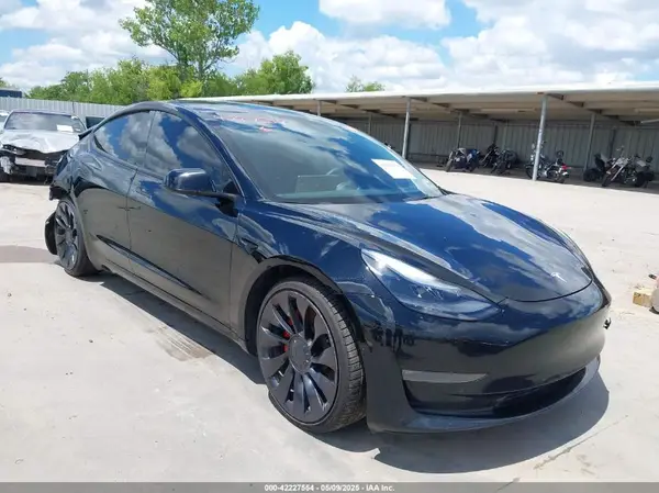 5YJ3E1EC0NF195615 2022 TESLA MODEL 3 - Image 1