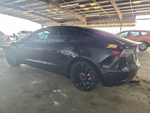 5YJ3E1EC0NF239032 2022 TESLA MODEL 3 - Image 2