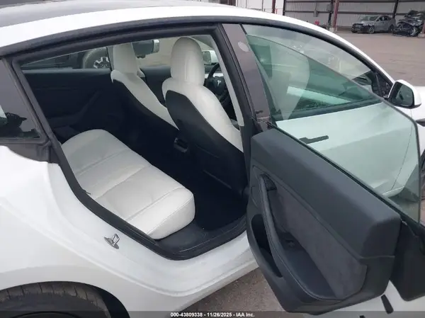 5YJ3E1EC0NF259362 2022 TESLA MODEL 3 - Image 8