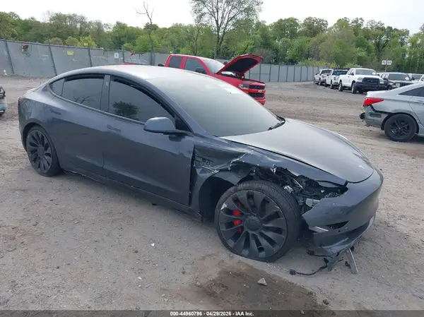 5YJ3E1EC0NF261113 2022 TESLA MODEL 3 - Image 1