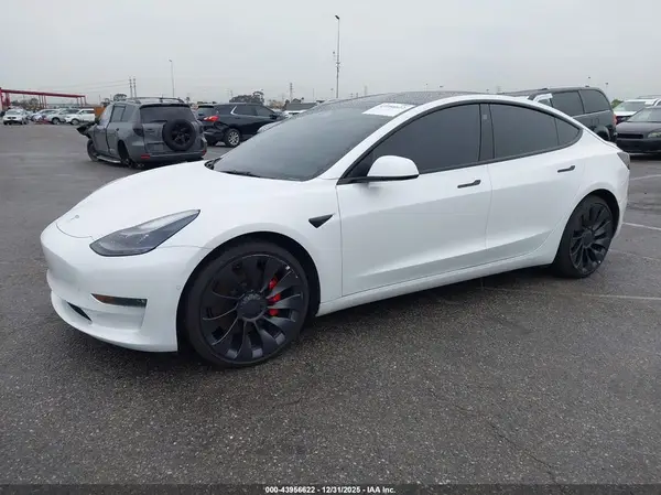 5YJ3E1EC0NF314800 2022 TESLA MODEL 3 - Image 2