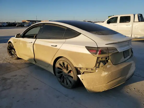 5YJ3E1EC0NF315347 2022 TESLA MODEL 3 - Image 2