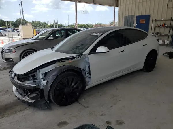 5YJ3E1EC0NF350745 2022 TESLA MODEL 3 - Image 1