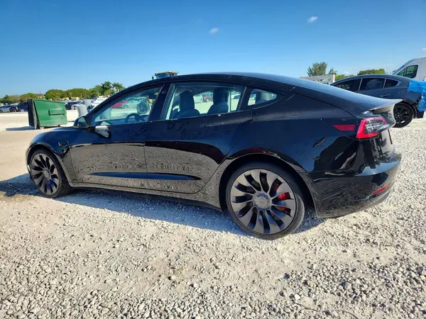 5YJ3E1EC0NF363477 2022 TESLA MODEL 3 - Image 2