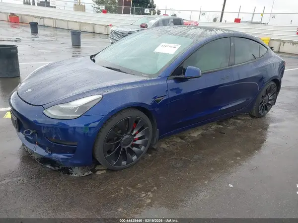5YJ3E1EC0PF382629 2023 TESLA MODEL 3 - Image 2