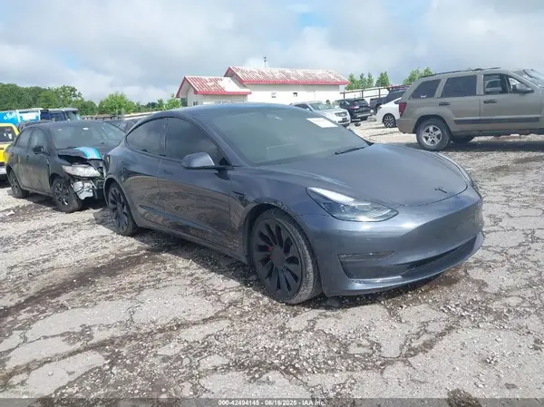 5YJ3E1EC0PF399284 2023 TESLA MODEL 3 - Image 1