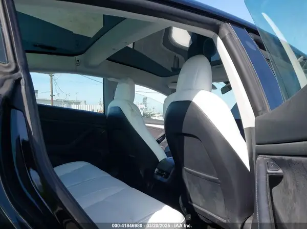 5YJ3E1EC0PF461301 2023 TESLA MODEL 3 - Image 8