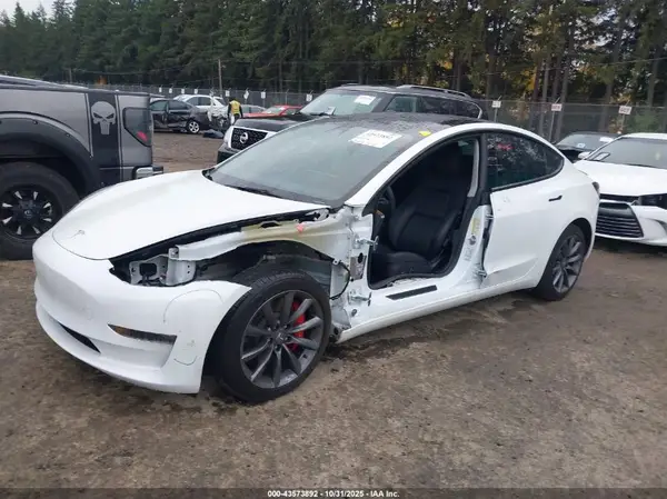 5YJ3E1EC0PF476266 2023 TESLA MODEL 3 - Image 2