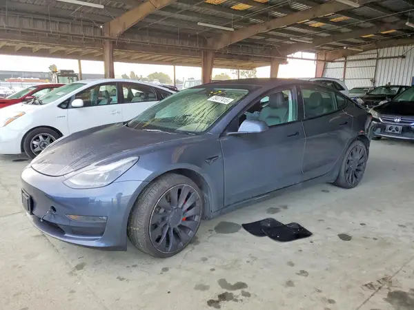 5YJ3E1EC0PF560944 2023 TESLA MODEL 3 - Image 1