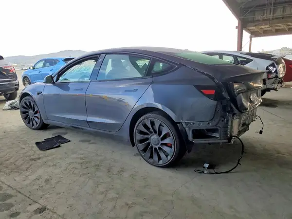 5YJ3E1EC0PF560944 2023 TESLA MODEL 3 - Image 2