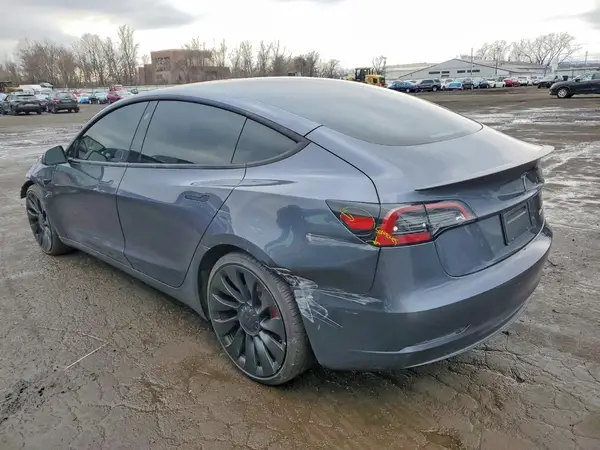 5YJ3E1EC0PF595371 2023 TESLA MODEL 3 - Image 2