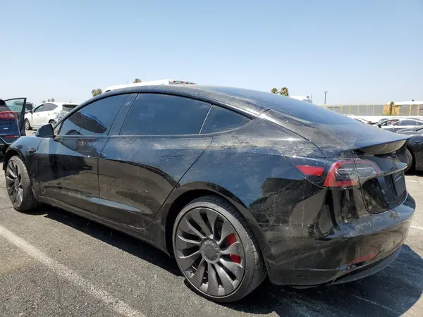 5YJ3E1EC0PF622438 2023 TESLA MODEL 3 - Image 2