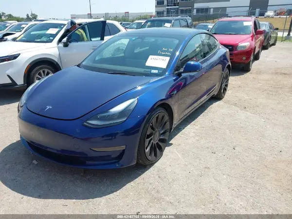 5YJ3E1EC0PF628336 2023 TESLA MODEL 3 - Image 2