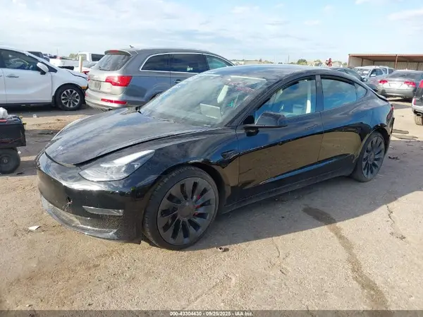 5YJ3E1EC0PF633603 2023 TESLA MODEL 3 - Image 2