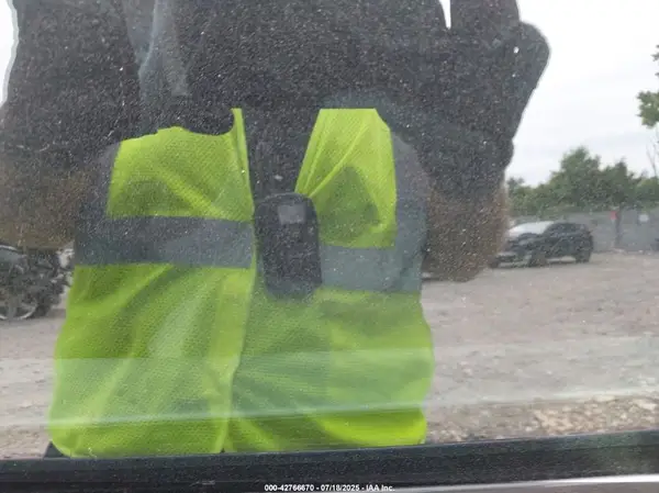 5YJ3E1EC0PF687306 2023 TESLA MODEL 3 - Image 8