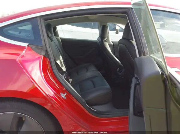 5YJ3E1EC1LF586429 2020 TESLA MODEL 3 - Image 8