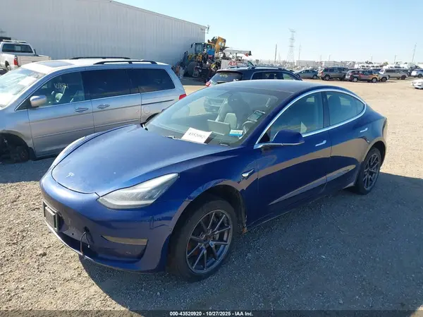 5YJ3E1EC1LF586611 2020 TESLA MODEL 3 - Image 2