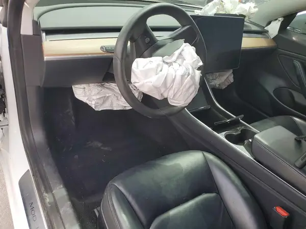 5YJ3E1EC1LF623849 2020 TESLA MODEL 3 - Image 8