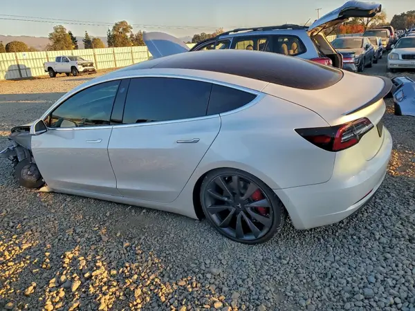 5YJ3E1EC1LF642126 2020 TESLA MODEL 3 - Image 2