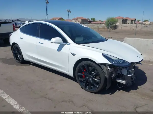 5YJ3E1EC1LF719240 2020 TESLA MODEL 3 - Image 1