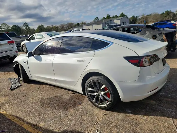 5YJ3E1EC1LF746972 2020 TESLA MODEL 3 - Image 2