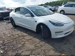 5YJ3E1EC1MF013435 2021 TESLA MODEL 3