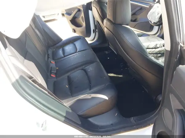 5YJ3E1EC1MF064143 2021 TESLA MODEL 3 - Image 8