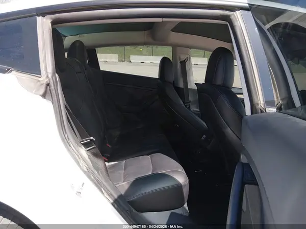 5YJ3E1EC1MF065406 2021 TESLA MODEL 3 - Image 8