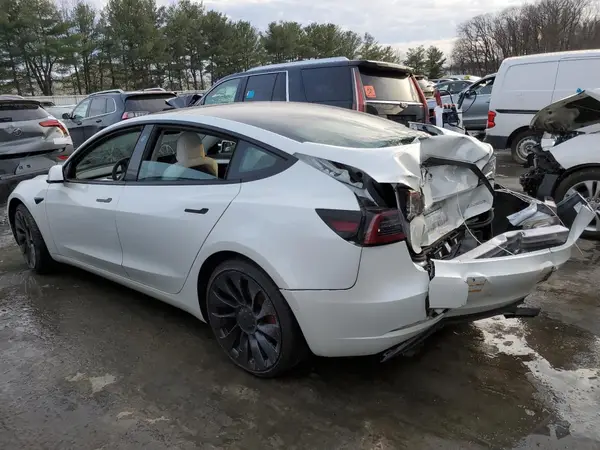 5YJ3E1EC1NF105565 2022 TESLA MODEL 3 - Image 2