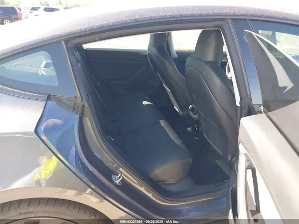 5YJ3E1EC1NF152305 2022 TESLA MODEL 3 - Image 8