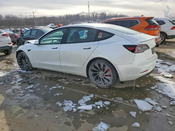 5YJ3E1EC1NF163806 2022 TESLA MODEL 3 - Image 2