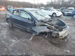 5YJ3E1EC1NF268622 2022 TESLA MODEL 3