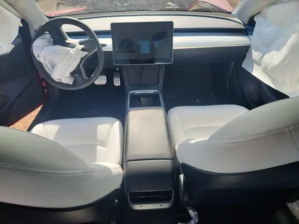 5YJ3E1EC1PF397575 2023 TESLA MODEL 3 - Image 8