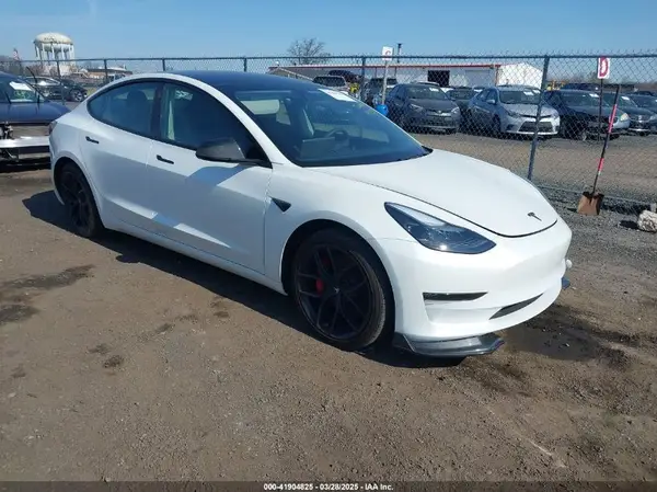 5YJ3E1EC1PF492427 2023 TESLA MODEL 3 - Image 1