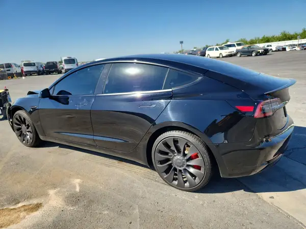 5YJ3E1EC1PF504527 2023 TESLA MODEL 3 - Image 2