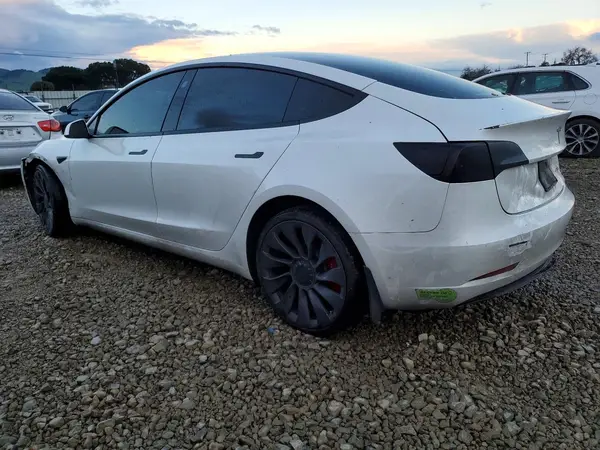 5YJ3E1EC1PF544641 2023 TESLA MODEL 3 - Image 2