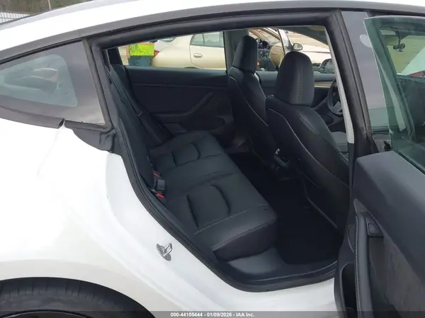 5YJ3E1EC1PF583679 2023 TESLA MODEL 3 - Image 8