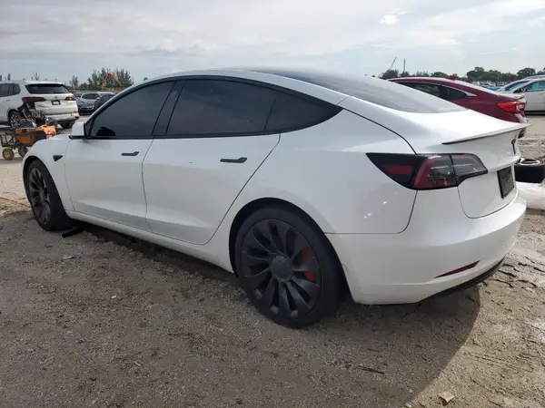 5YJ3E1EC1PF585173 2023 TESLA MODEL 3 - Image 2