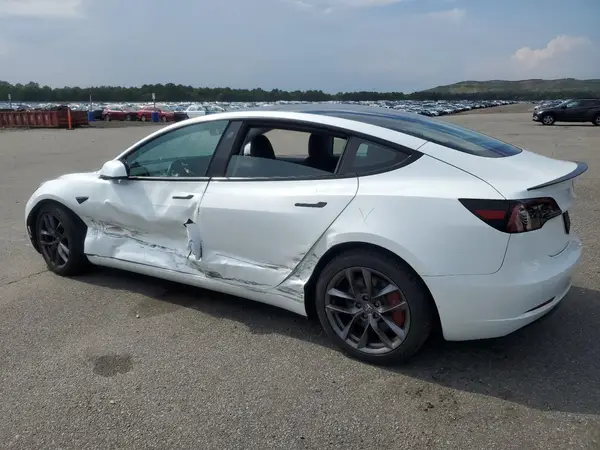 5YJ3E1EC1PF603879 2023 TESLA MODEL 3 - Image 2