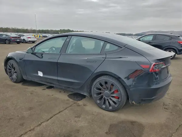 5YJ3E1EC1PF606426 2023 TESLA MODEL 3 - Image 2